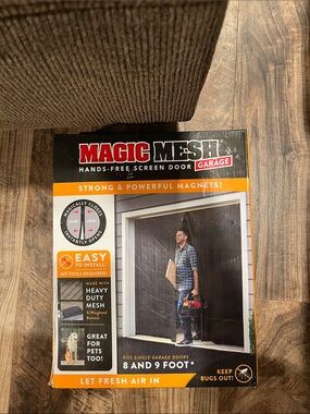 Magic Mesh Garage Hands-Free Screen Door - Black